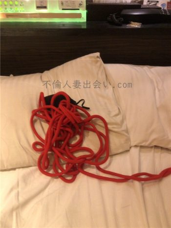 好奇心旺盛の29歳人妻さんとロープ縛りセックス