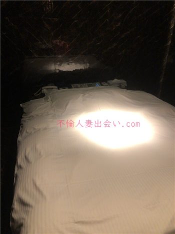 【ハッピーメール体験談】婚活しながらセックス三昧の40代女子のパンティは愛液でグチョ濡れ